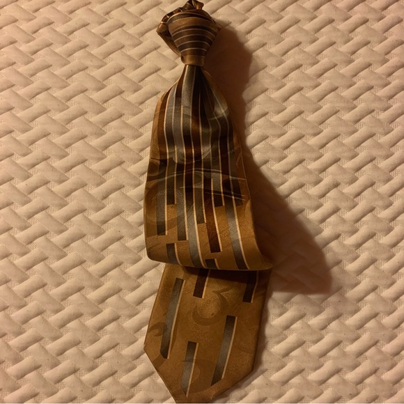 Men’s Dress Suit Necktie in Vertical Chromatographic Multi Color Brown and Hanky